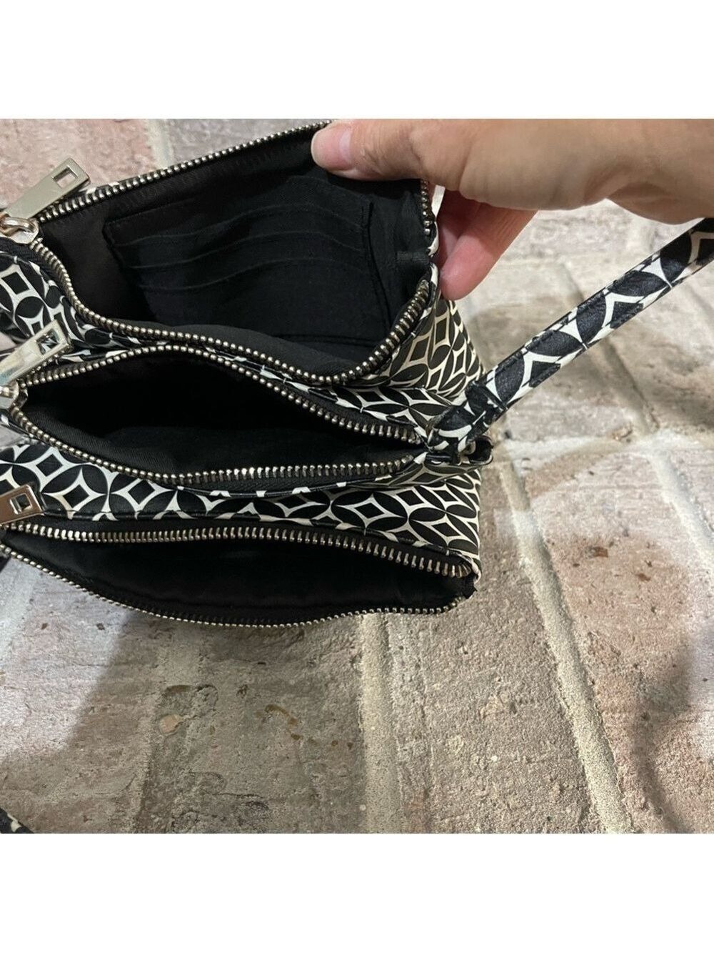CROSSBODY - Picture 7 of 8